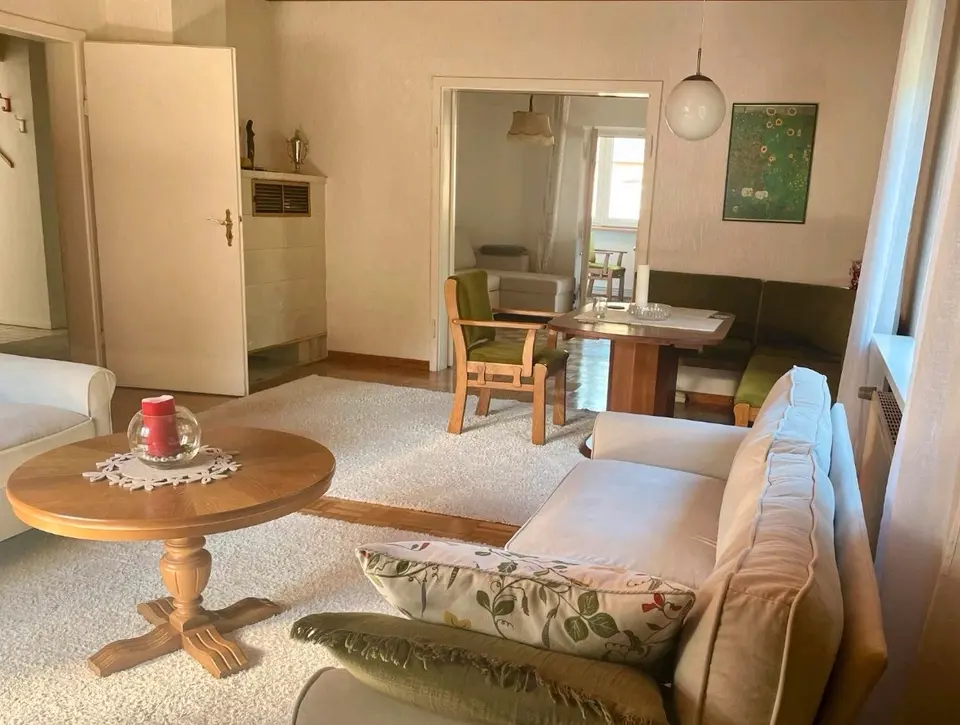 4 Zimmer Wohnung mit 100 m² in Nürtingen – Bild 2