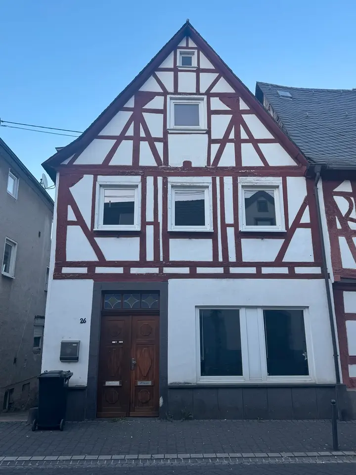 6 Zimmer Wohnung mit 138 m² in Koblenz – Bild 2