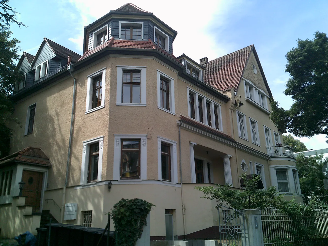 2 Zimmer Wohnung mit 108 m² in Wiesbaden – Bild 1