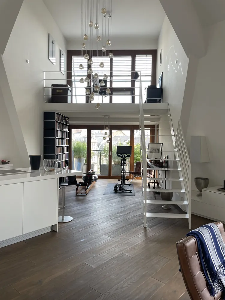 3 Zimmer Wohnung mit 160 m² in Frankfurt am Main – Bild 2