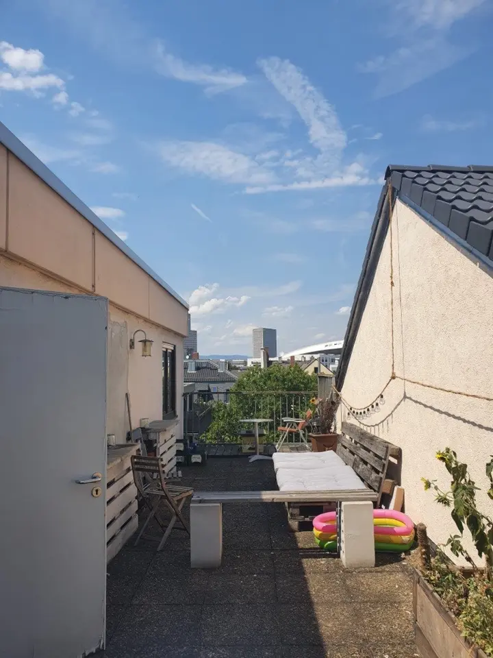 WG-Zimmer mit 35 m² in Frankfurt am Main – Bild 2