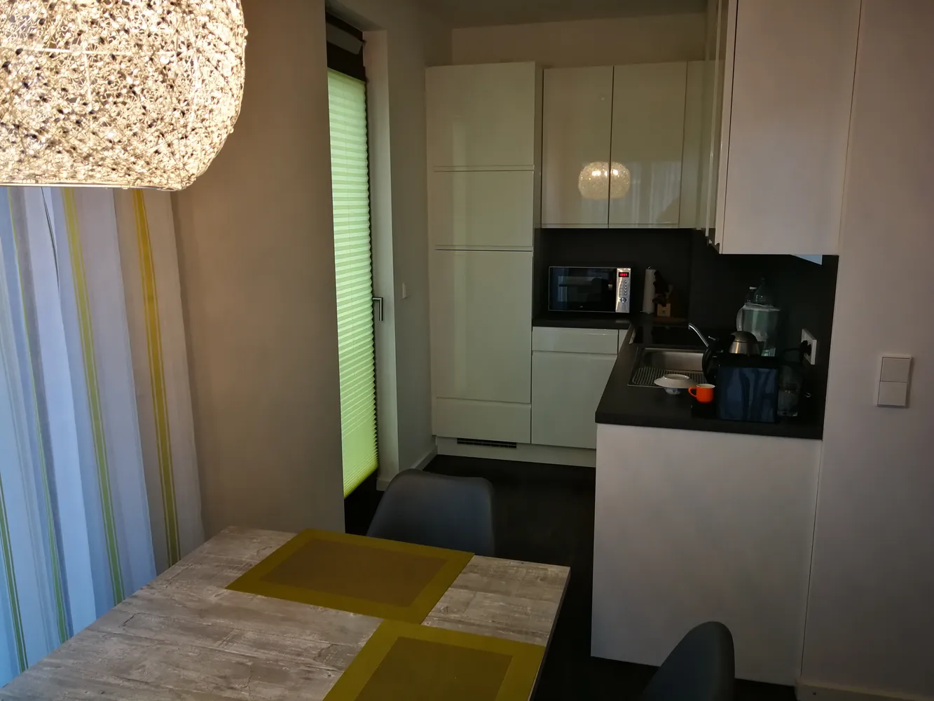 3 Zimmer Wohnung mit 90 m² in Frankfurt am Main – Bild 3