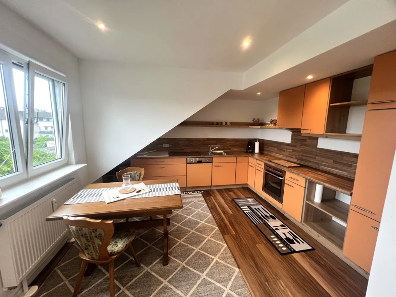 2 Zimmer Wohnung mit 82 m² in Duisburg – Bild 4