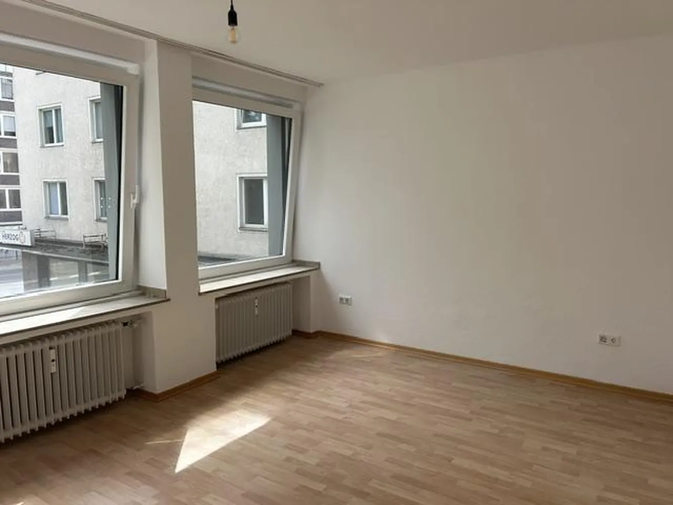3 Zimmer Wohnung mit 80 m² in Düsseldorf – Bild 4