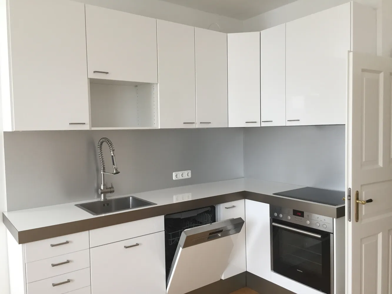 2 Zimmer Wohnung mit 90 m² in München – Bild 12