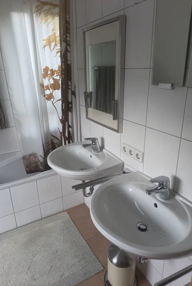 Shared room with 17 m² in Herrenberg – Photo 2
