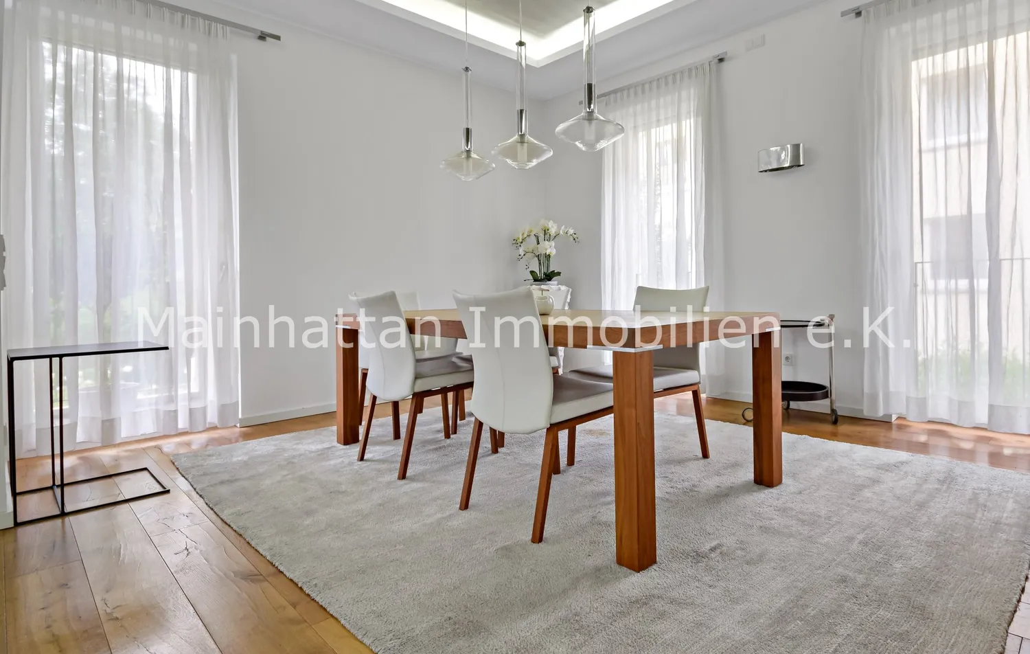 3 Zimmer Wohnung mit 165 m² in Frankfurt am Main – Bild 2