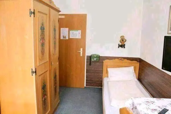 Shared room with 20 m² in Stuttgart – Photo 7