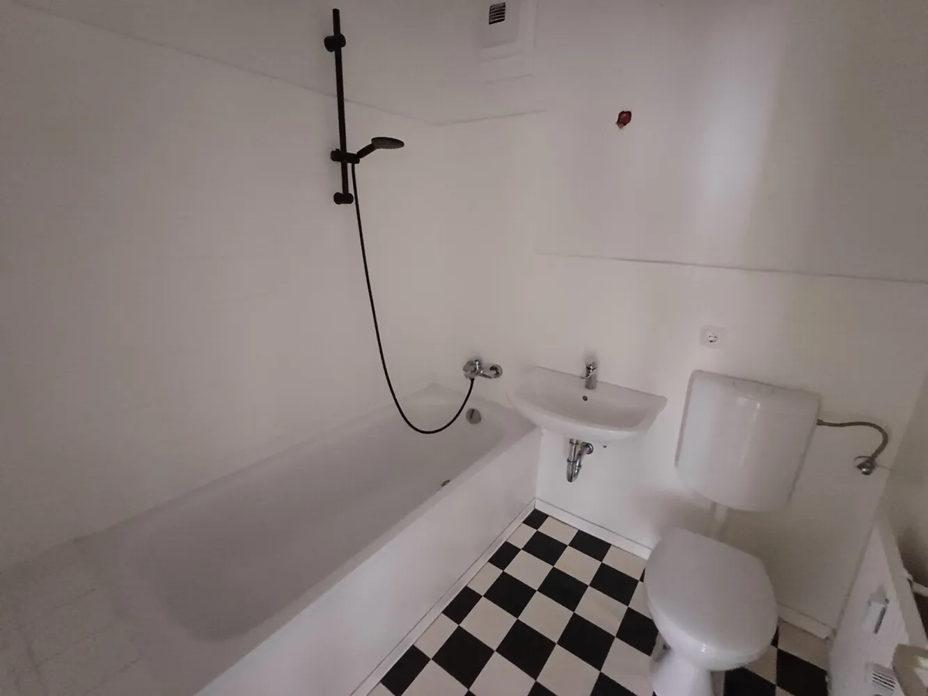 4 Zimmer Wohnung mit 94 m² in Kiel – Bild 8
