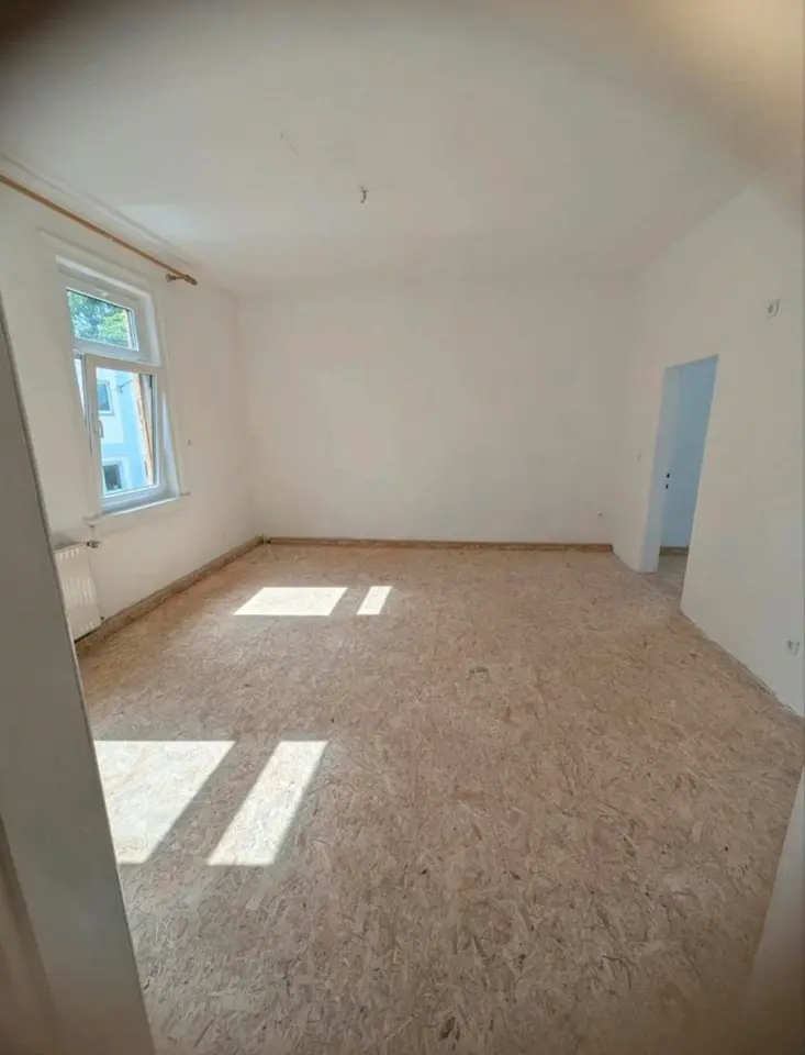 4 Zimmer Wohnung mit 92 m² in Suhl – Bild 2