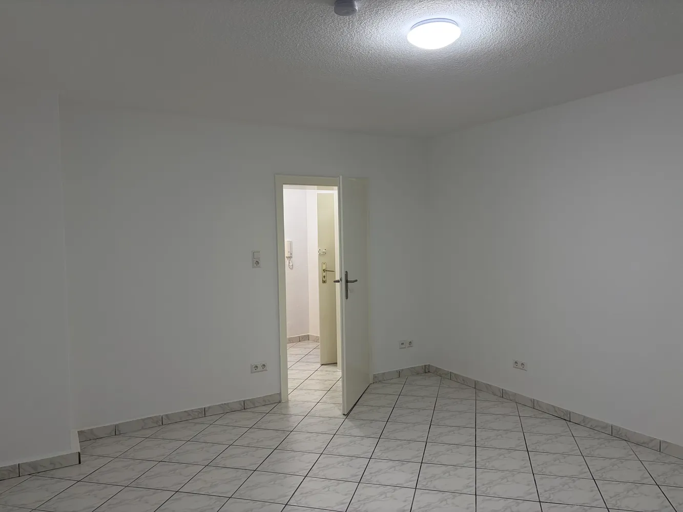 1 room apartment with 40 m² in Mannheim – Photo 4