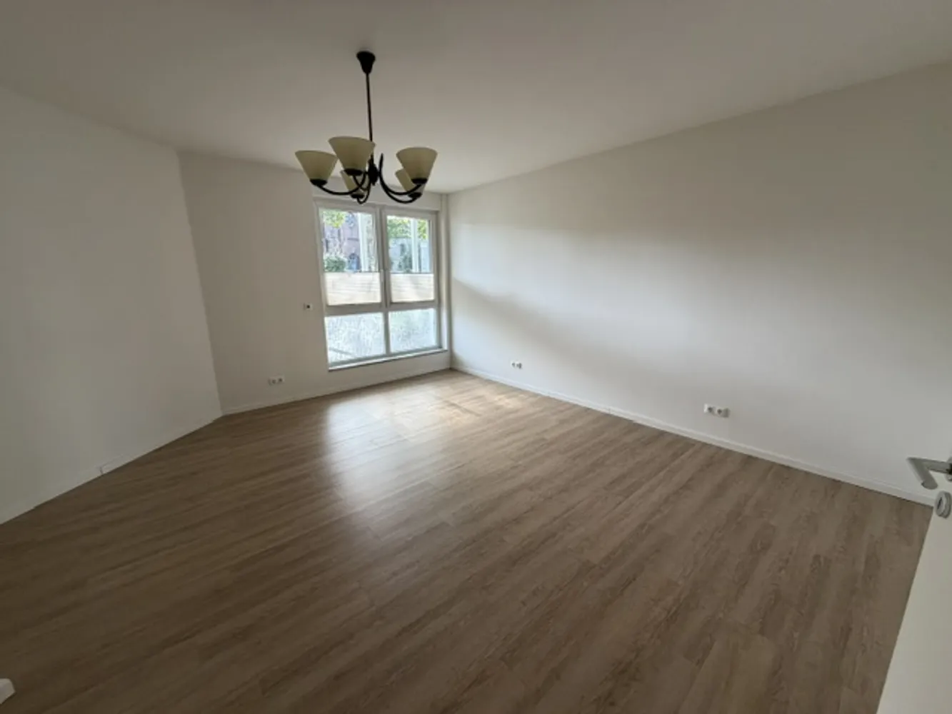 2 Zimmer Wohnung mit 67 m² in Oberhausen – Bild 2