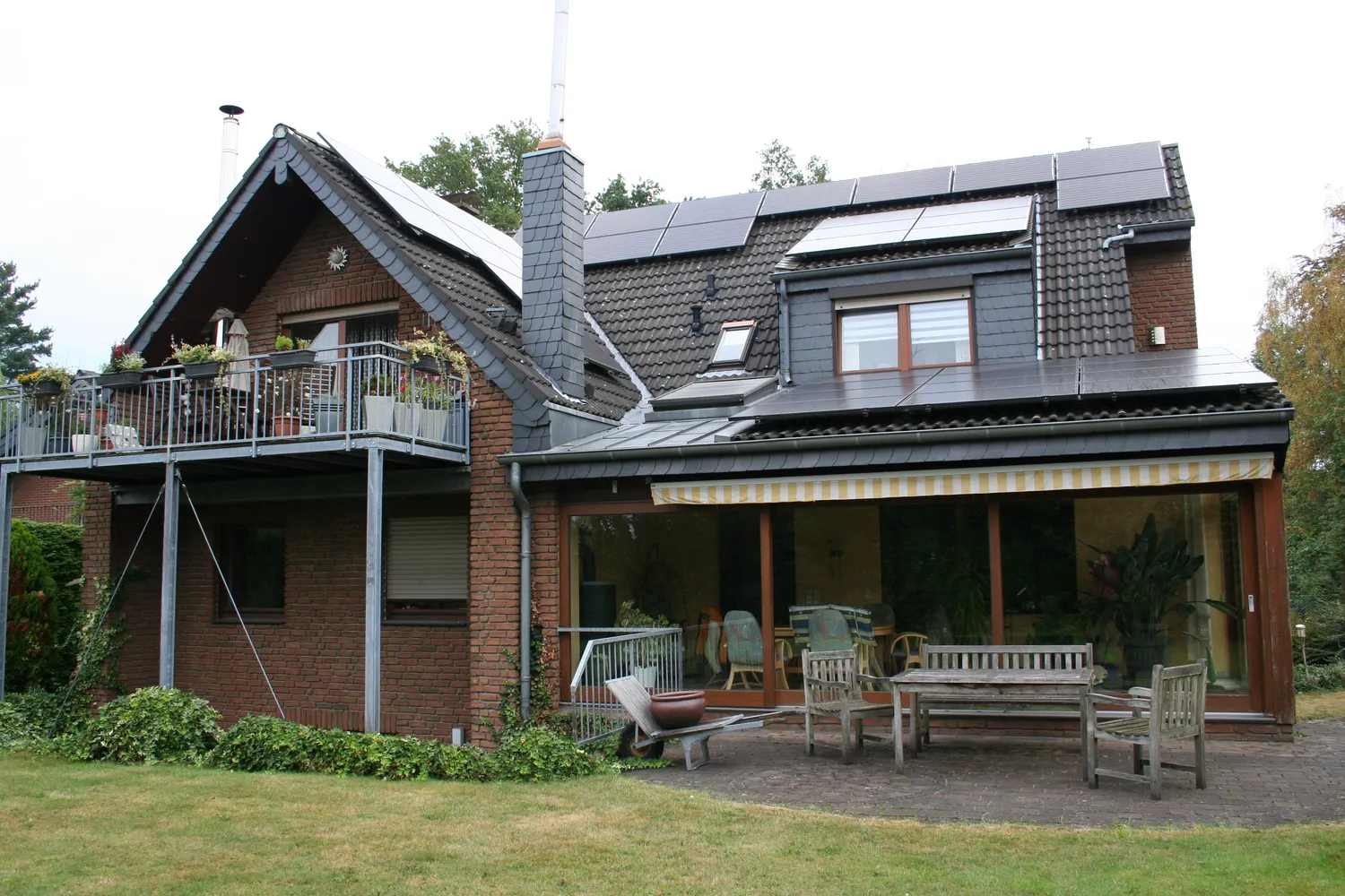 4 Zimmer Wohnung mit 120 m² in Krefeld – Bild 2
