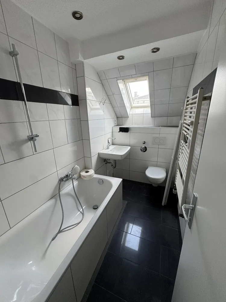 4 Zimmer Wohnung mit 72 m² in Duisburg – Bild 2