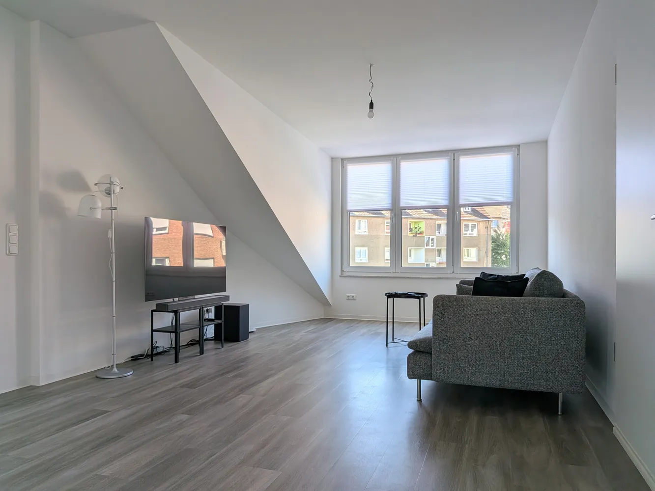 2 Zimmer Wohnung mit 77 m² in Aachen – Bild 4