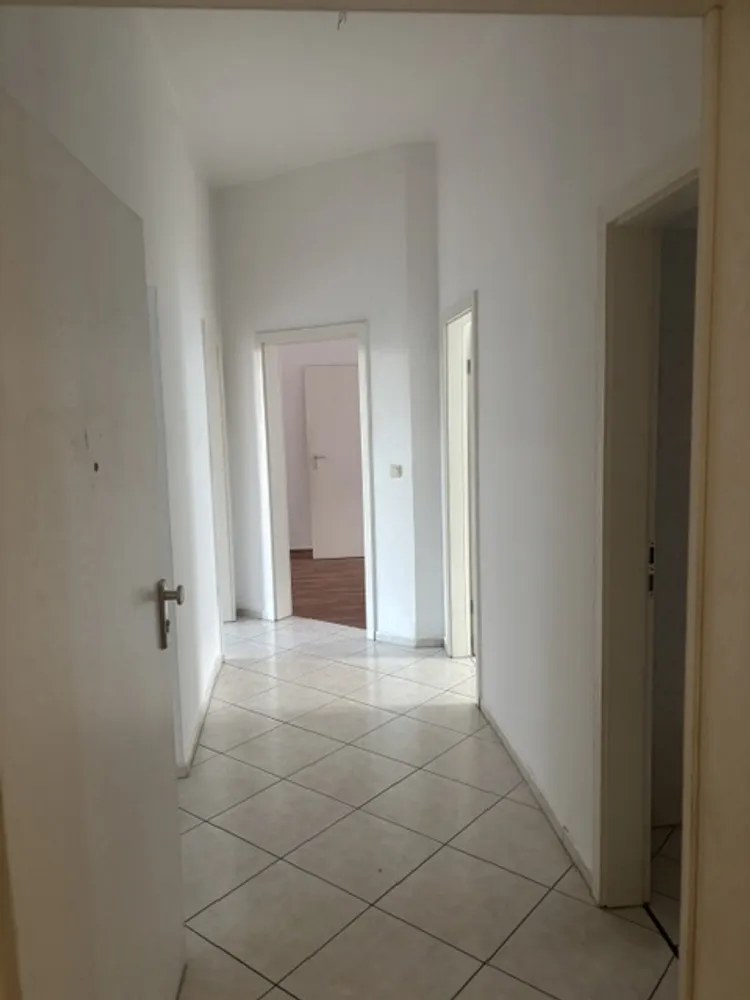 4 Zimmer Wohnung mit 80 m² in Magdeburg – Bild 1