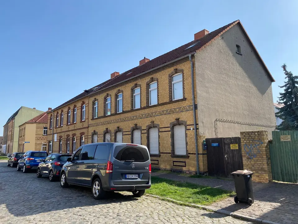 4 Zimmer Wohnung mit 60 m² in Bitterfeld-Wolfen – Bild 1