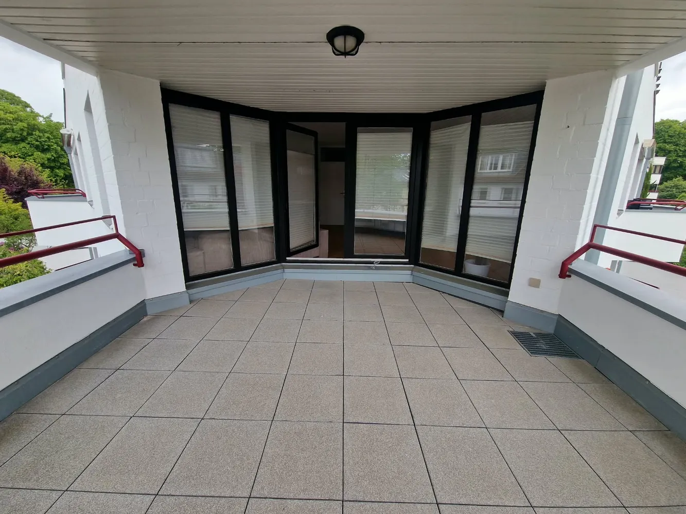 2 room apartment with 86 m² in Cologne – Photo 2