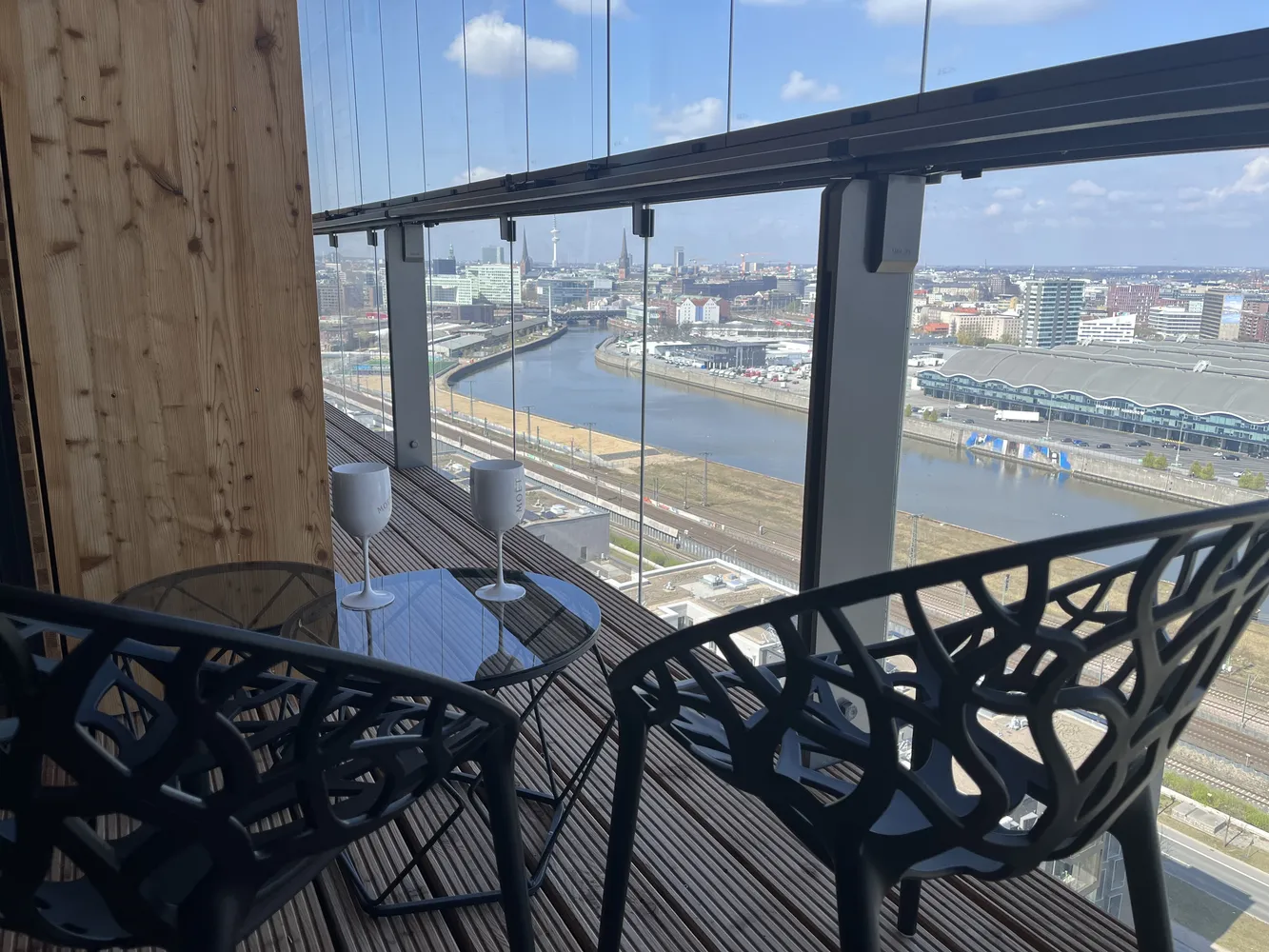 2 Zimmer Wohnung mit 57 m² in Hamburg – Bild 1
