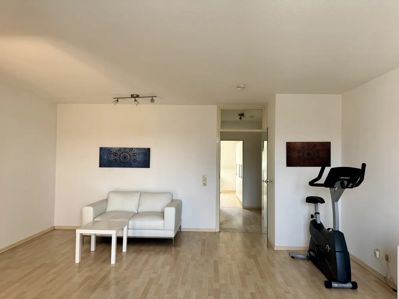 2 Zimmer Wohnung mit 58 m² in Düsseldorf – Bild 3