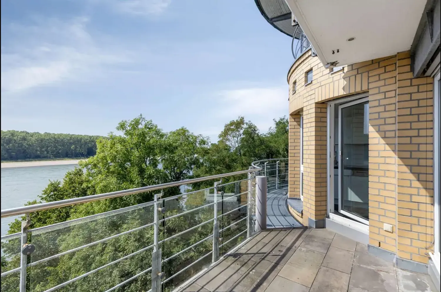 4 room apartment with 113 m² in Cologne – Photo 3