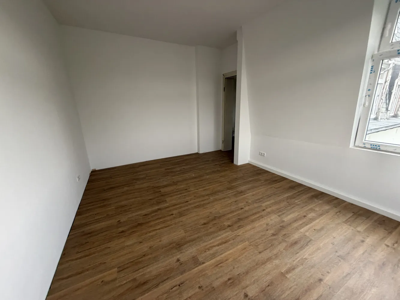 4 Zimmer Wohnung mit 95 m² in Wuppertal – Bild 2