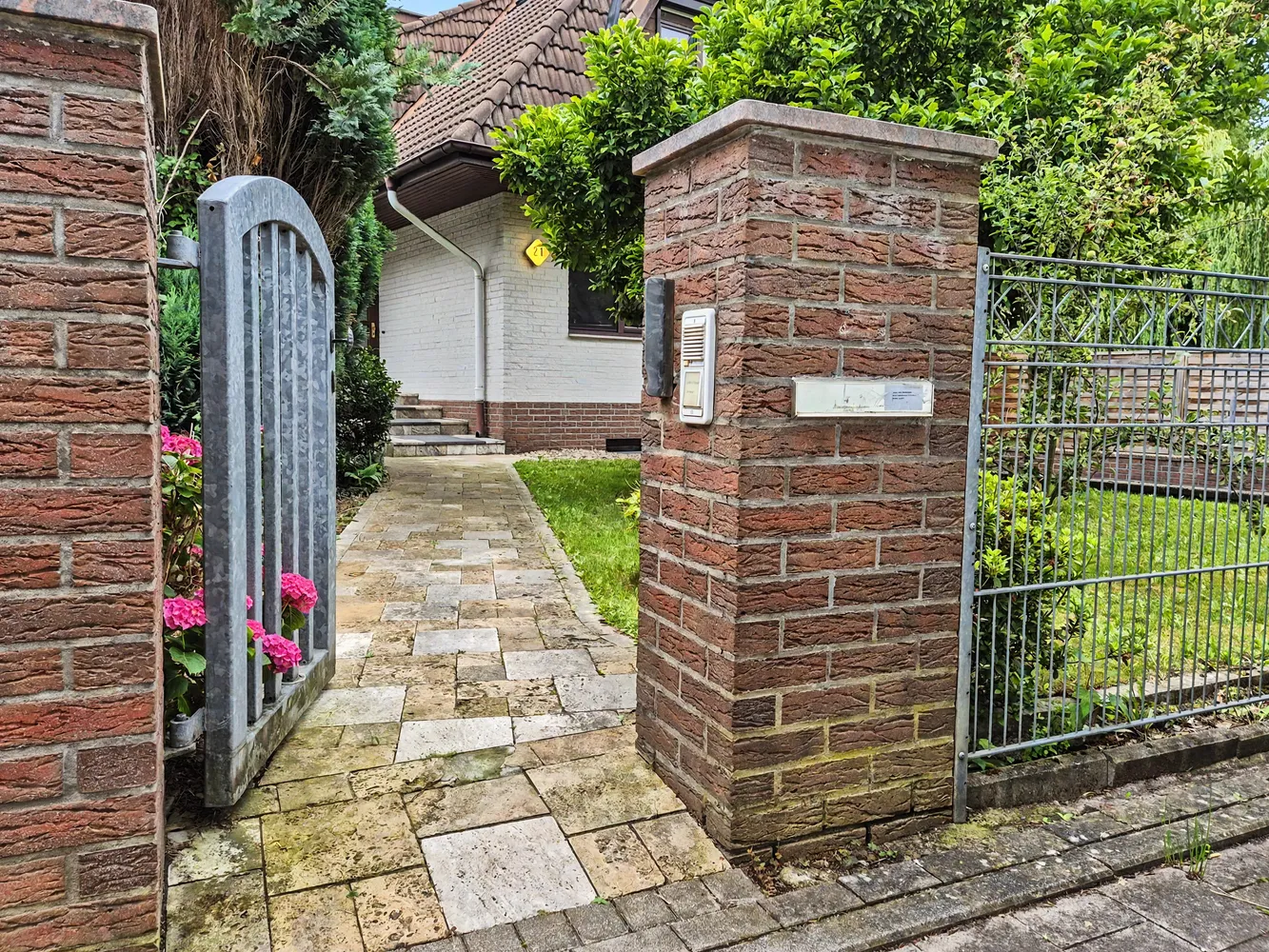 9 Zimmer Haus mit 274 m² in Hamburg – Bild 5