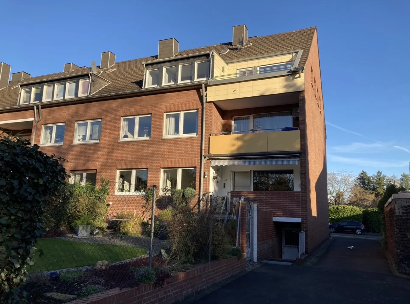 4 Zimmer Wohnung mit 92 m² in Krefeld – Bild 2