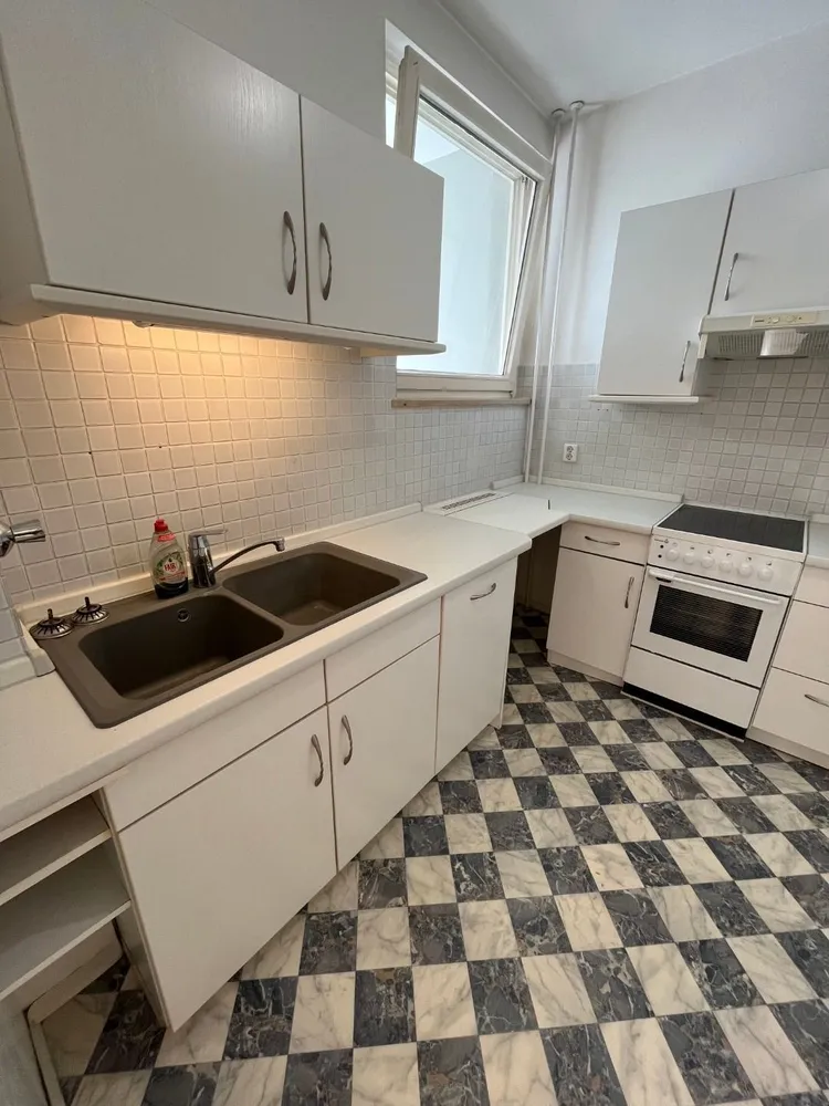 2 Zimmer Wohnung mit 81 m² in Berlin – Bild 2