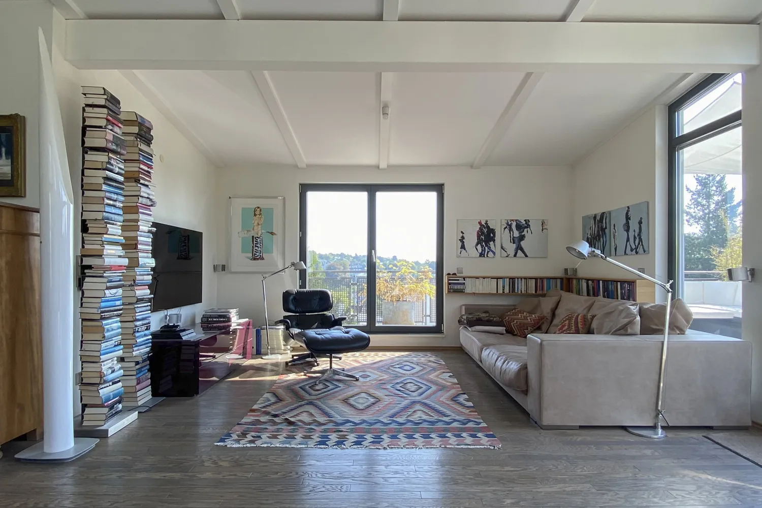 4 Zimmer Wohnung mit 158 m² in Wiesbaden – Bild 2
