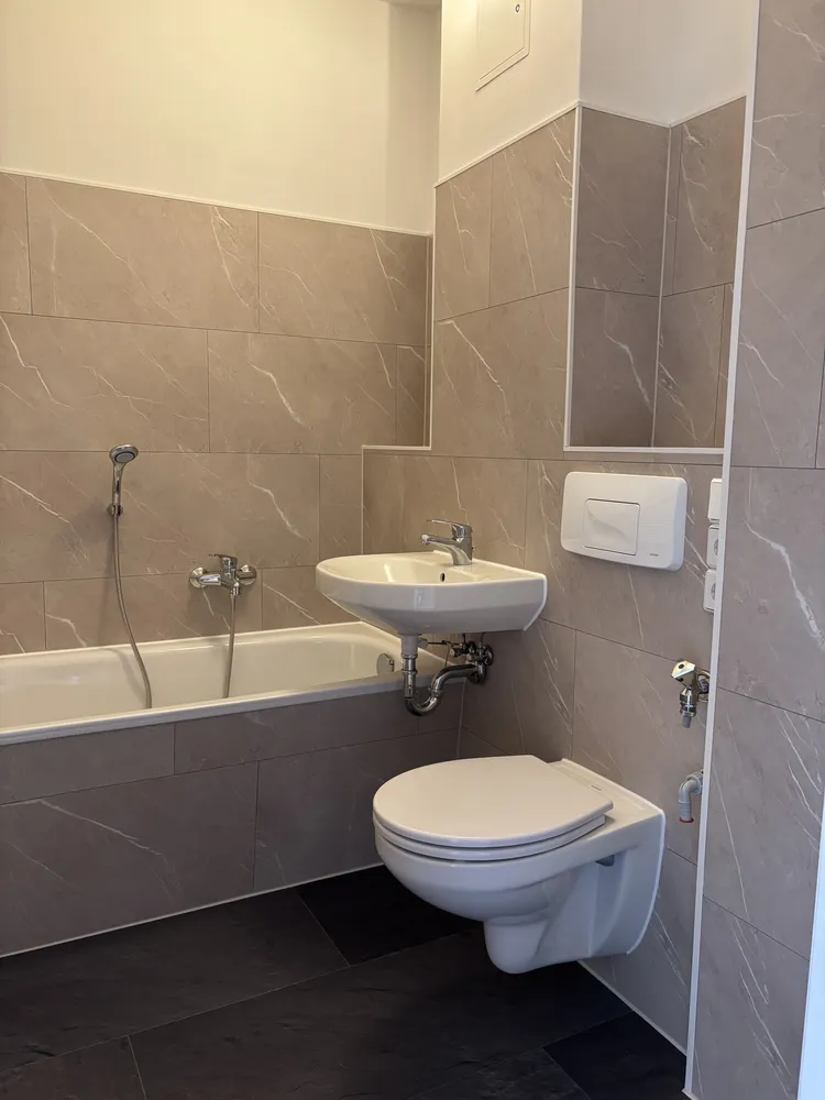 5 room apartment with 107 m² in Aue-Bad Schlema – Photo 1