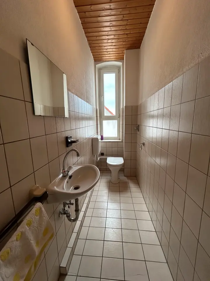 7 Zimmer Wohnung mit 169 m² in Sonneberg – Bild 9