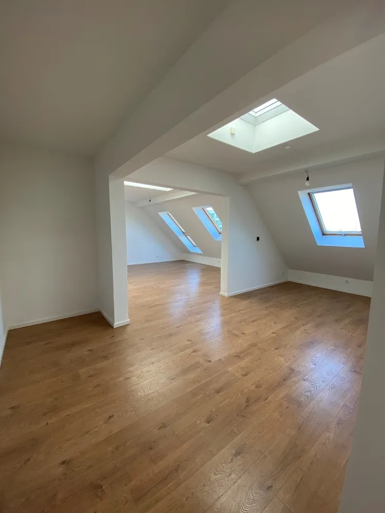 3 Zimmer Wohnung mit 111 m² in Berlin – Bild 2