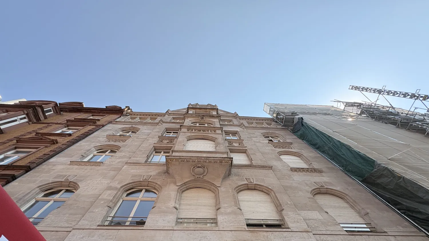 4 Zimmer Wohnung mit 110 m² in Frankfurt am Main – Bild 1