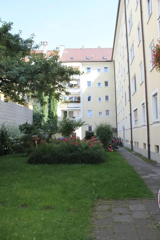 2 room apartment with 65 m² in Munich – Photo 4