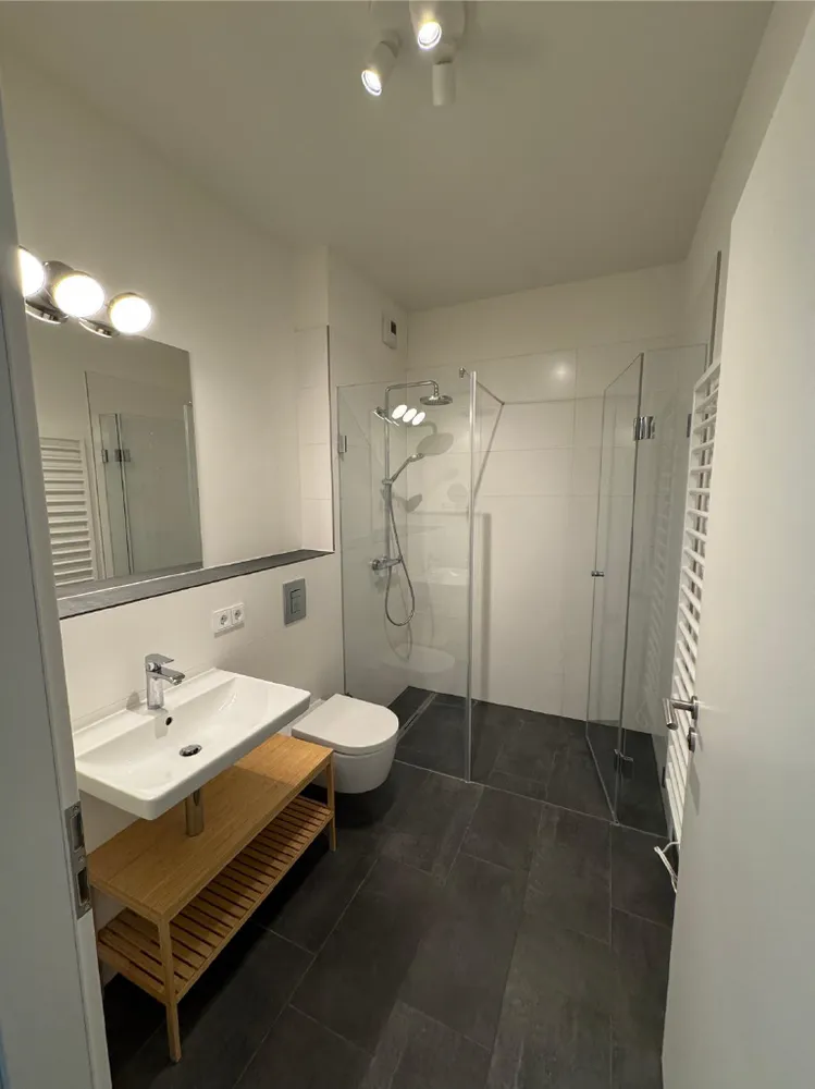 2 room apartment with 60 m² in Berlin – Photo 8