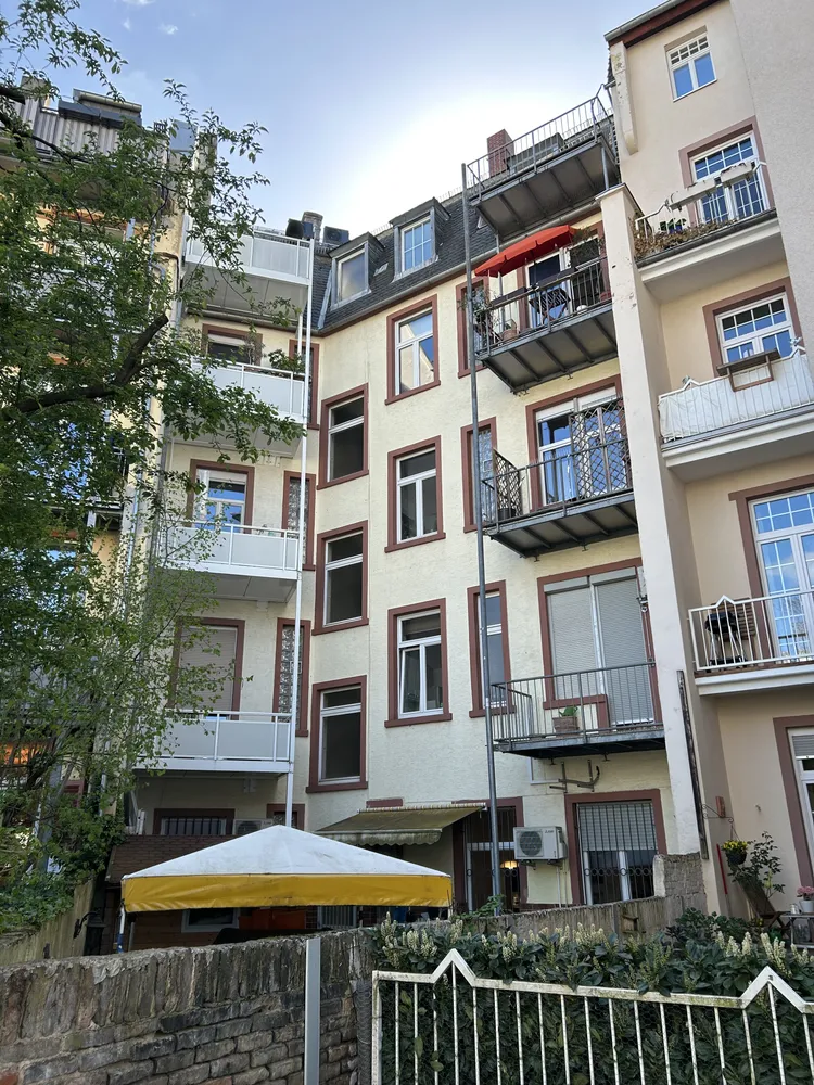 5 room apartment with 145 m² in Frankfurt am Main – Photo 2