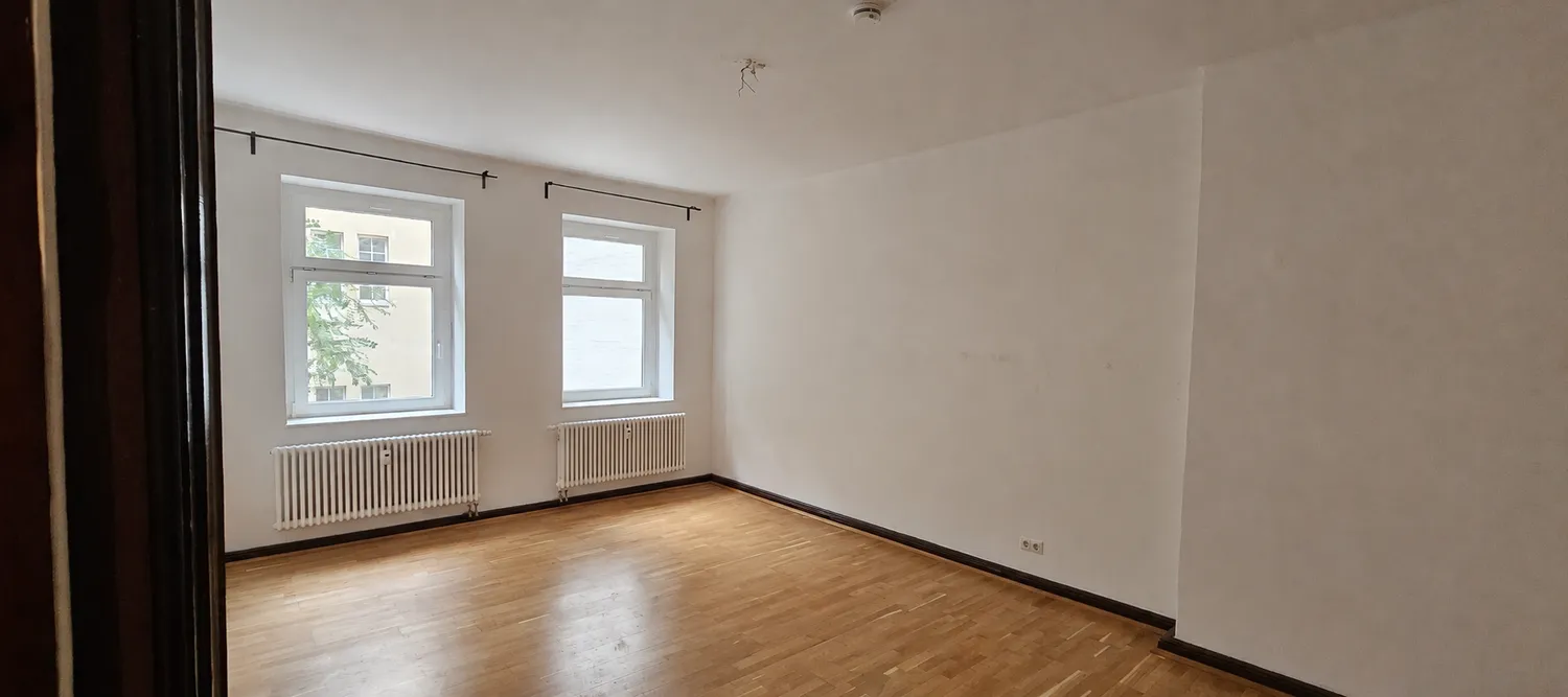 4 Zimmer Wohnung mit 112 m² in Halle (Saale) – Bild 1