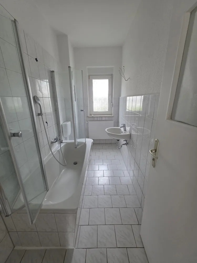 4 Zimmer Wohnung mit 103 m² in Bitterfeld-Wolfen – Bild 2