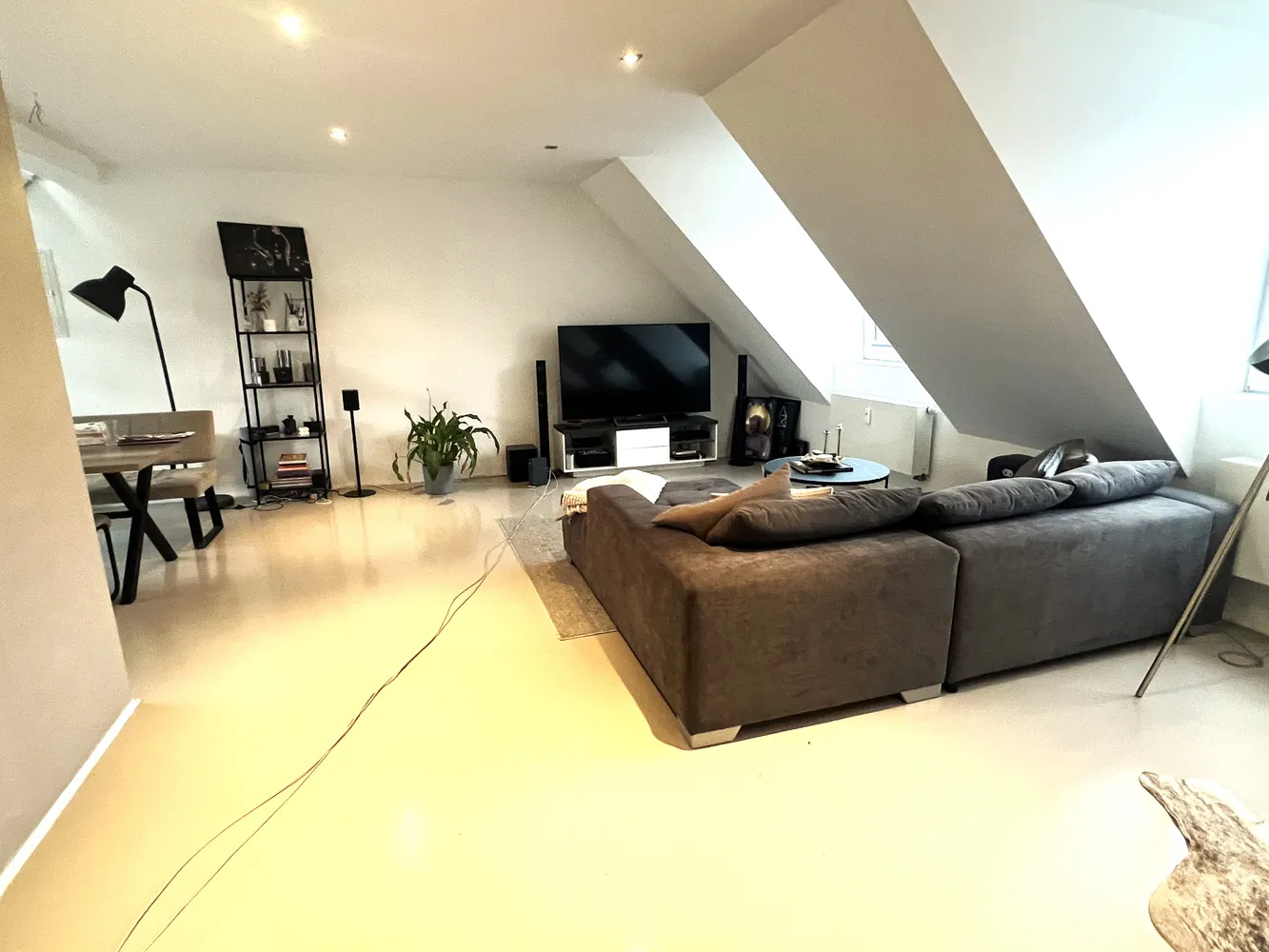 3 Zimmer Wohnung mit 120 m² in Düsseldorf – Bild 1