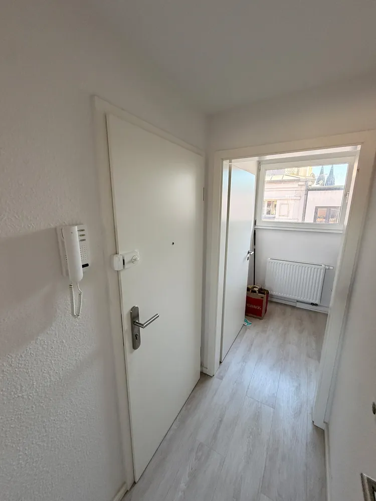 1 Zimmer Wohnung mit 25 m² in Köln – Bild 8