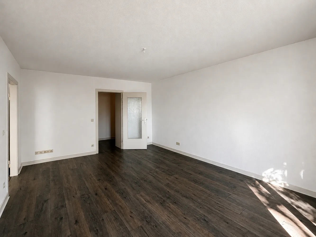 2 Zimmer Wohnung mit 76 m² in Düsseldorf – Bild 4