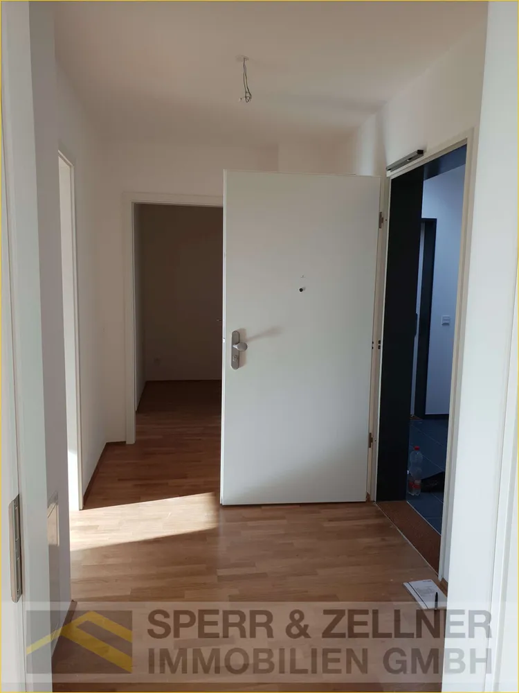 3 Zimmer Wohnung mit 105 m² in München – Bild 2