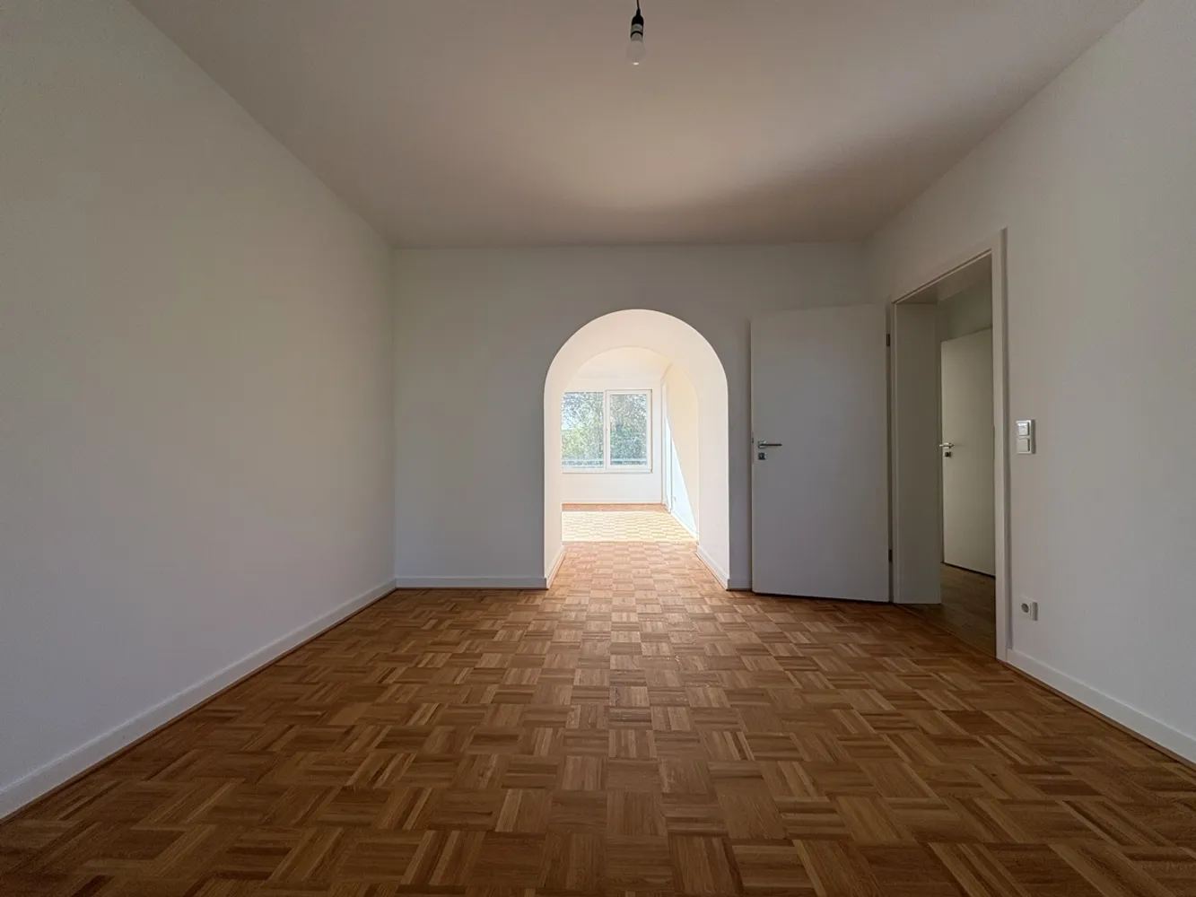 6 Zimmer Wohnung mit 157 m² in Düsseldorf – Bild 7