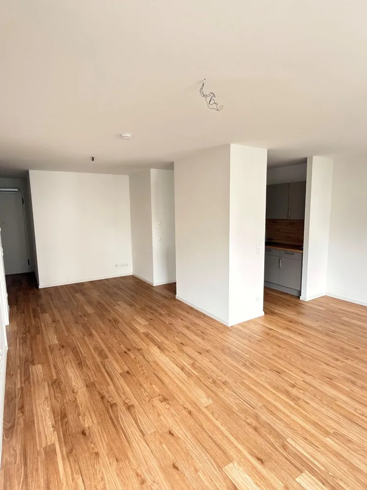 2 room apartment with 58 m² in Berlin – Photo 12