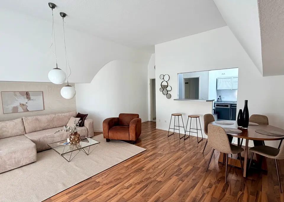 WG-Zimmer mit 75 m² in Frankfurt am Main – Bild 2