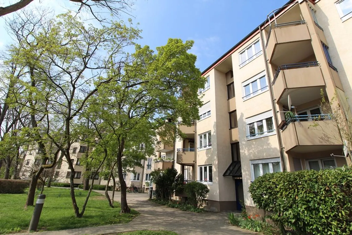 3 Zimmer Wohnung mit 75 m² in Karlsruhe – Bild 1