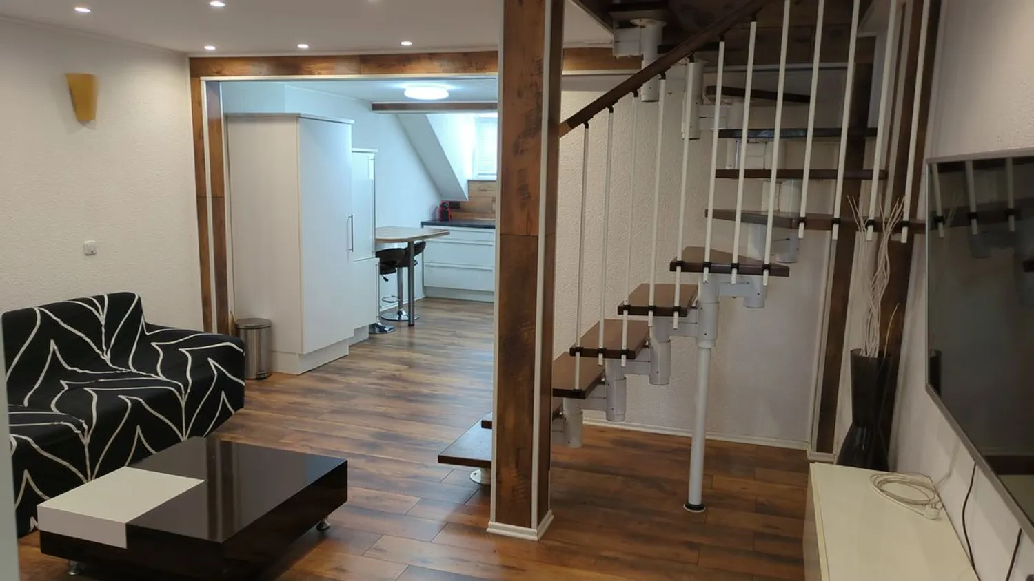 2 Zimmer Wohnung mit 50 m² in Köln – Bild 1