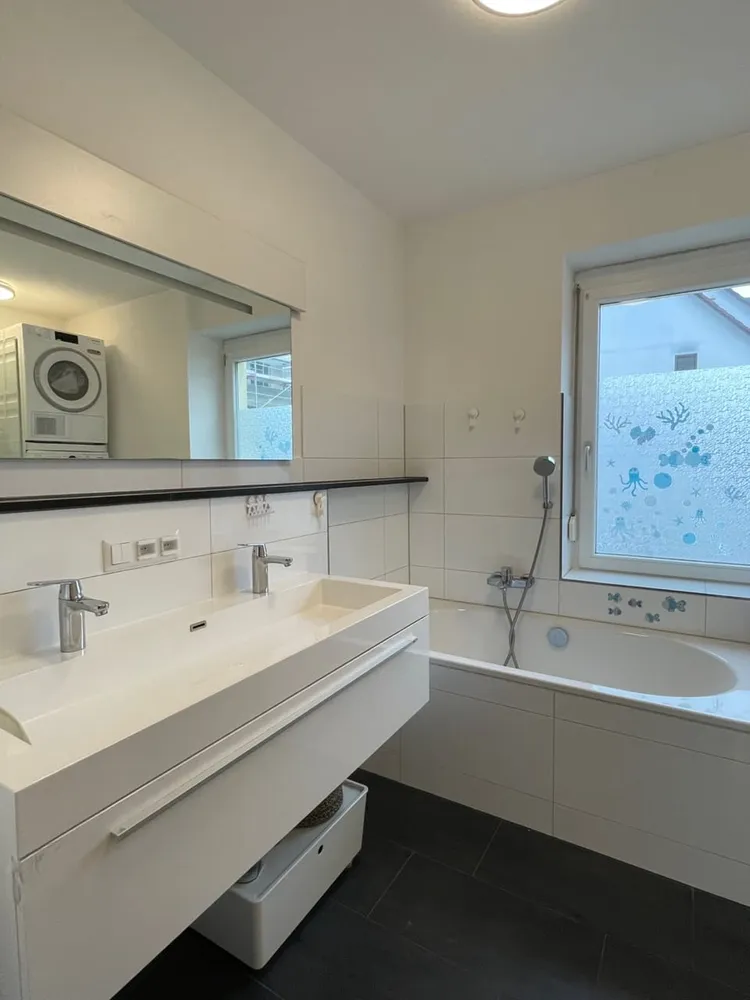 6 Zimmer Wohnung mit 172 m² in Friedrichshafen – Bild 2