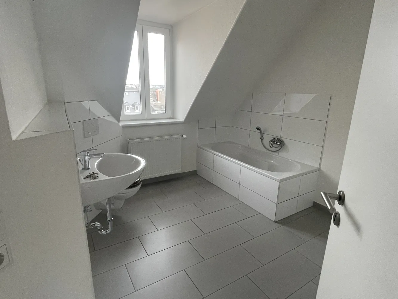 4 Zimmer Wohnung mit 107 m² in Wiesbaden – Bild 12